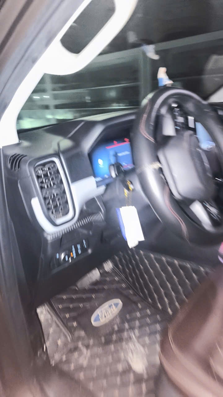 Ford Ranger XLS 2.0L 4x2 AT 2023 - Nội thất 3