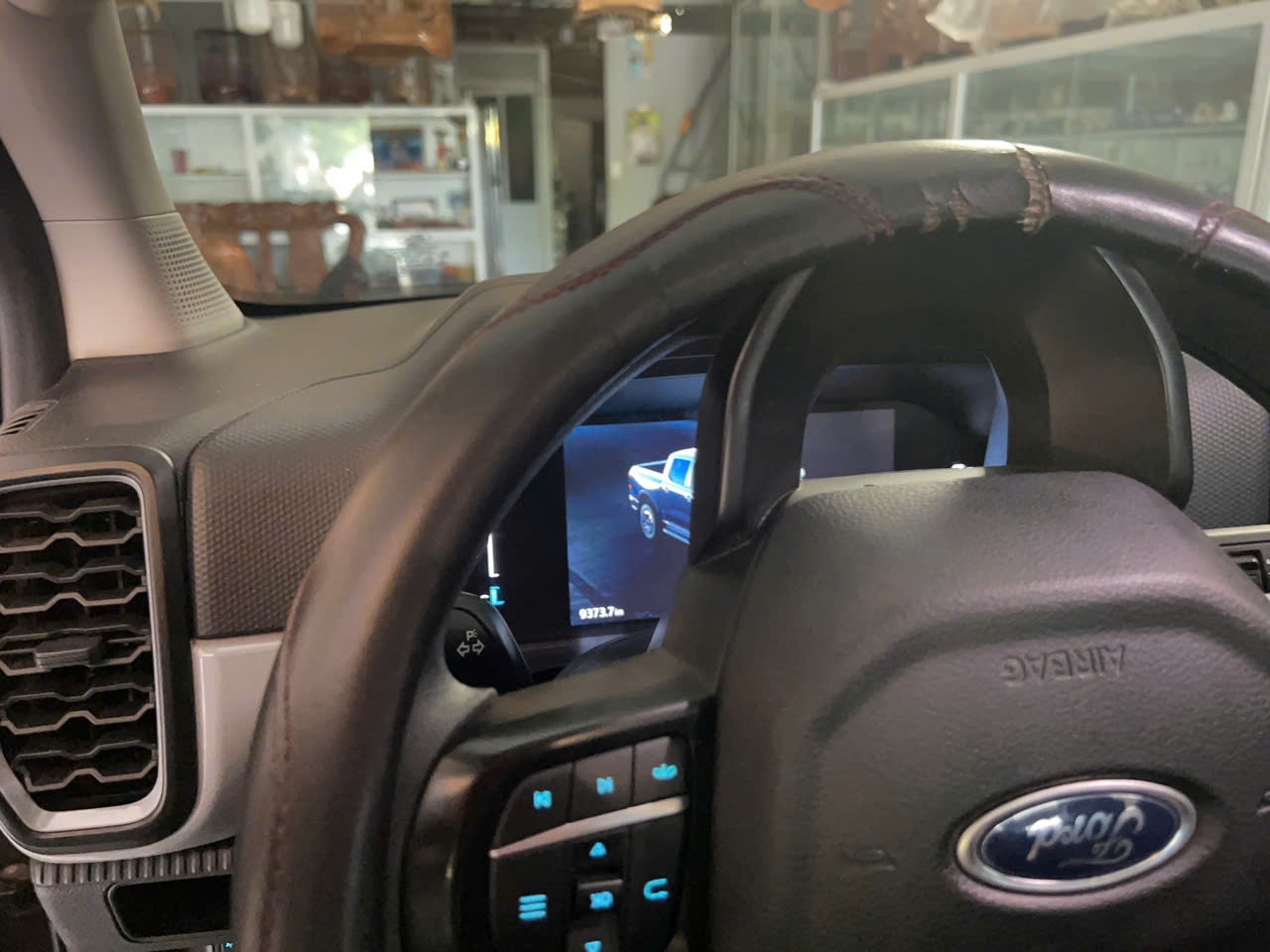 Ford Ranger XLS 2.0L 4x2 AT 2023 - Nội thất 5