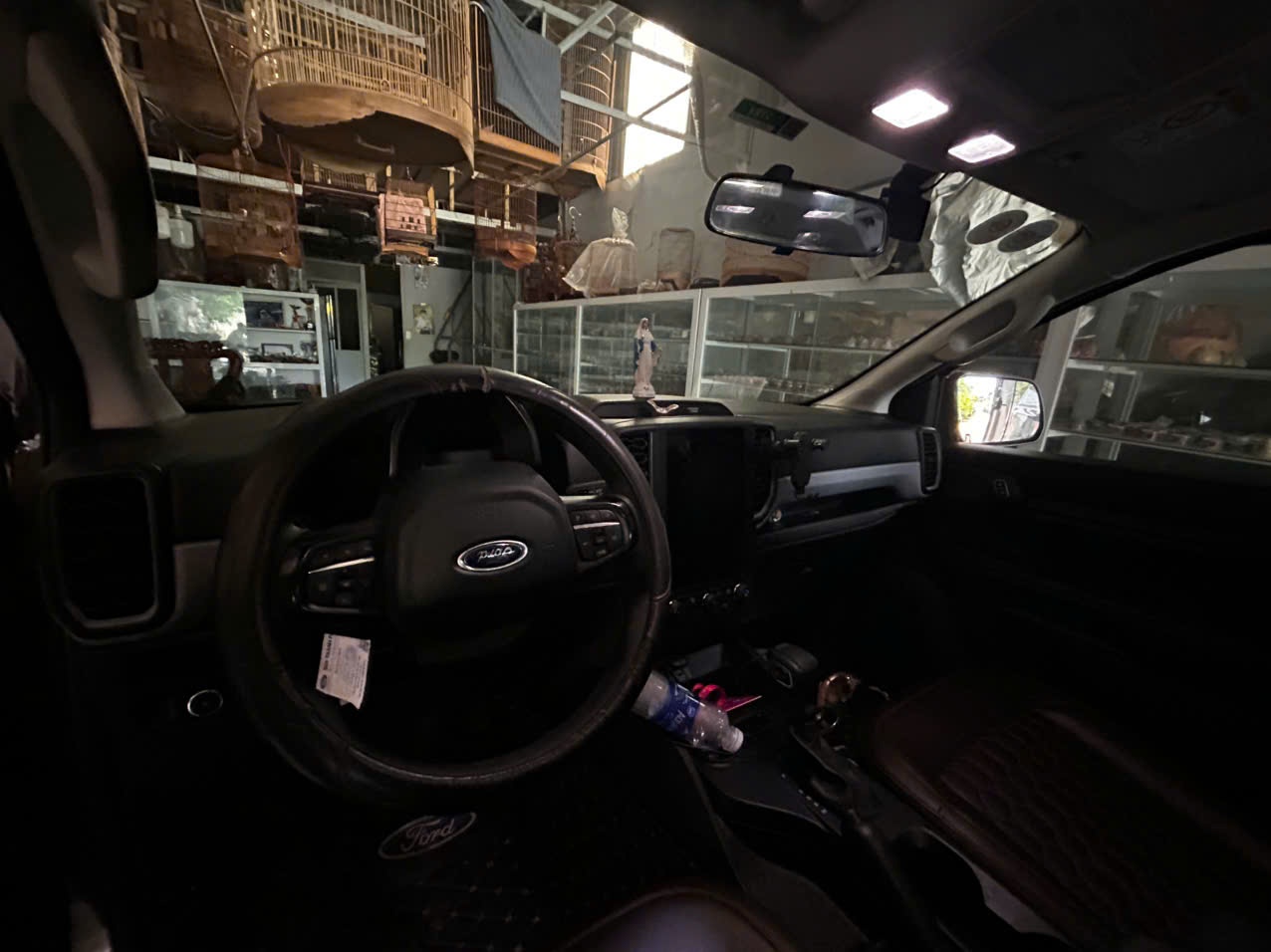 Ford Ranger XLS 2.0L 4x2 AT 2023 - Nội thất 9