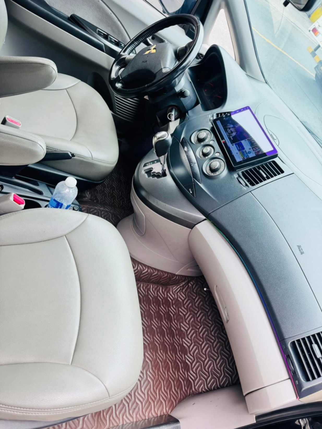 Mitsubishi Grandis 2.4 AT 2005 - Nội thất 1
