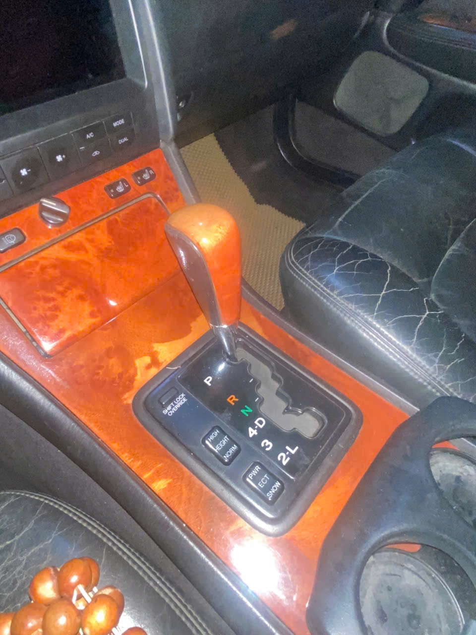 Lexus Ls 400 1998 - Nội thất 3