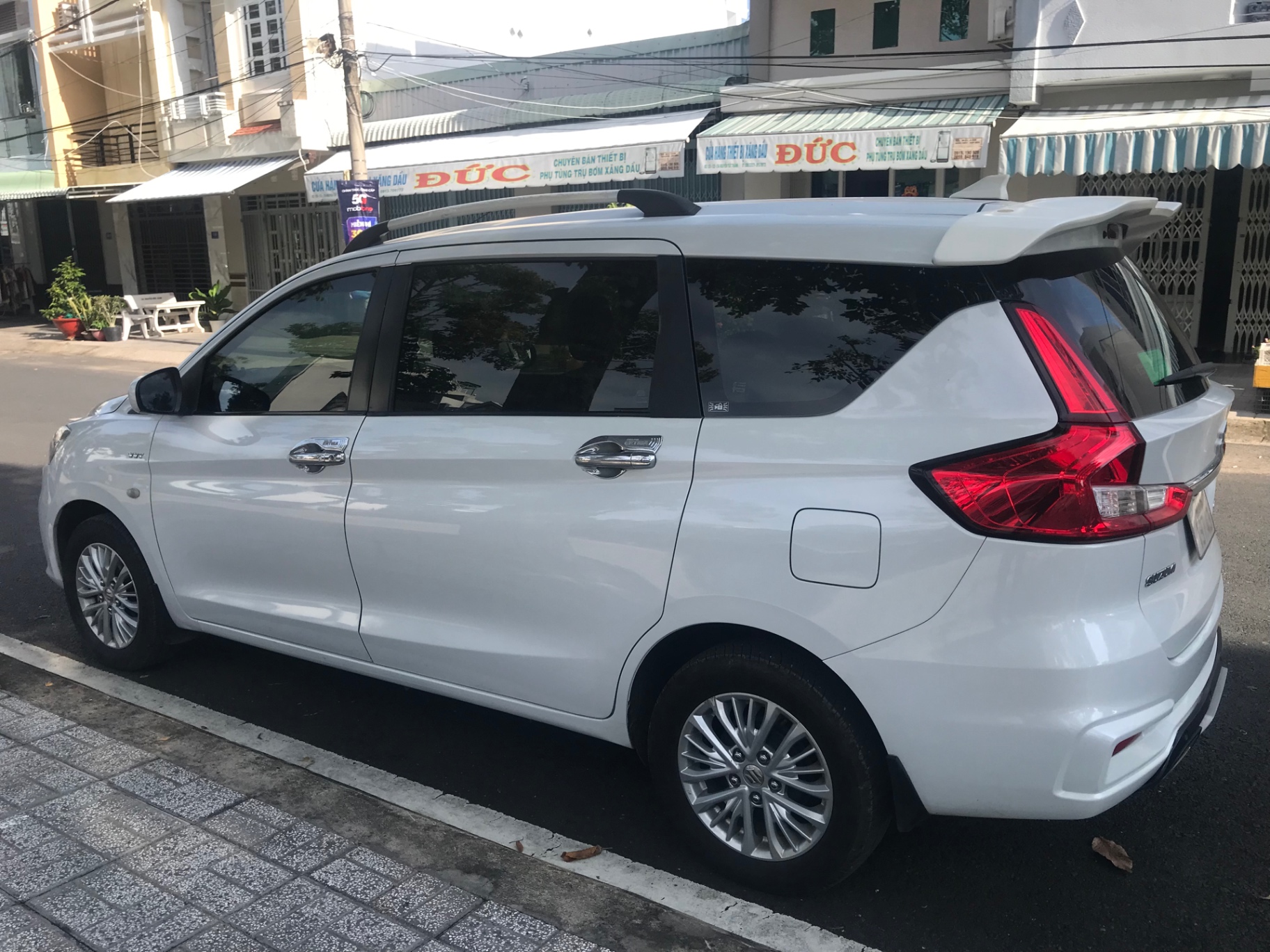 Suzuki Ertiga GL 1.5 MT 2022