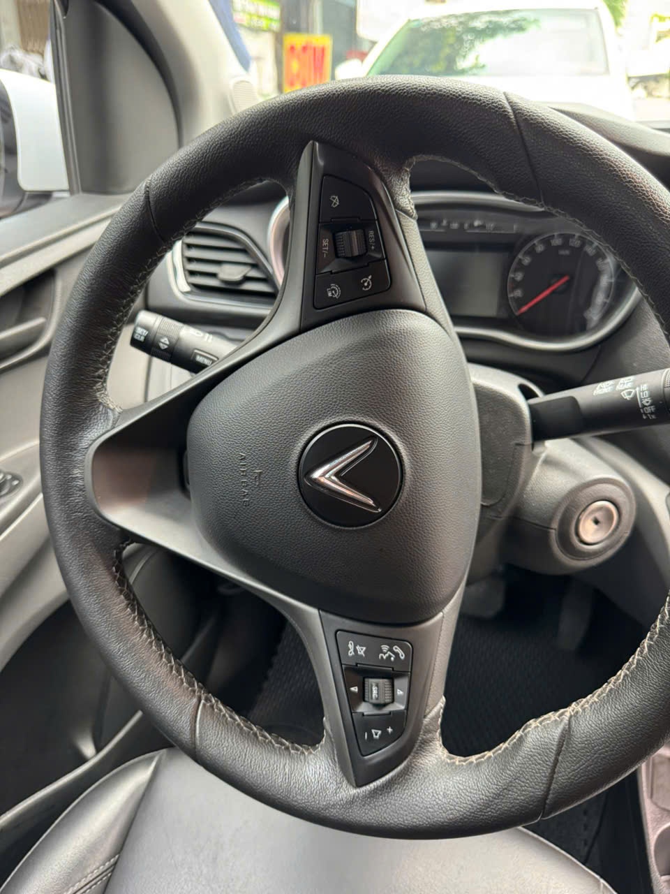 Vinfast Fadil Nâng cao 1.4 AT 2022 - Nội thất 2