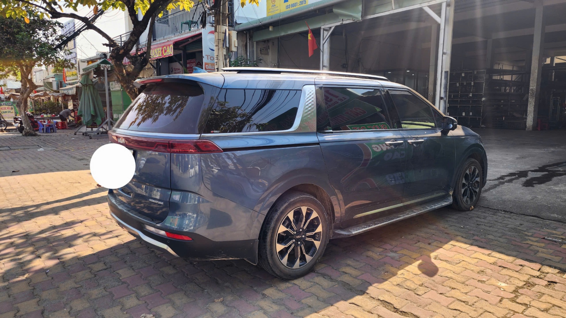 Kia Carnival Signature 2.2D 2022 - Ngoại thất 2