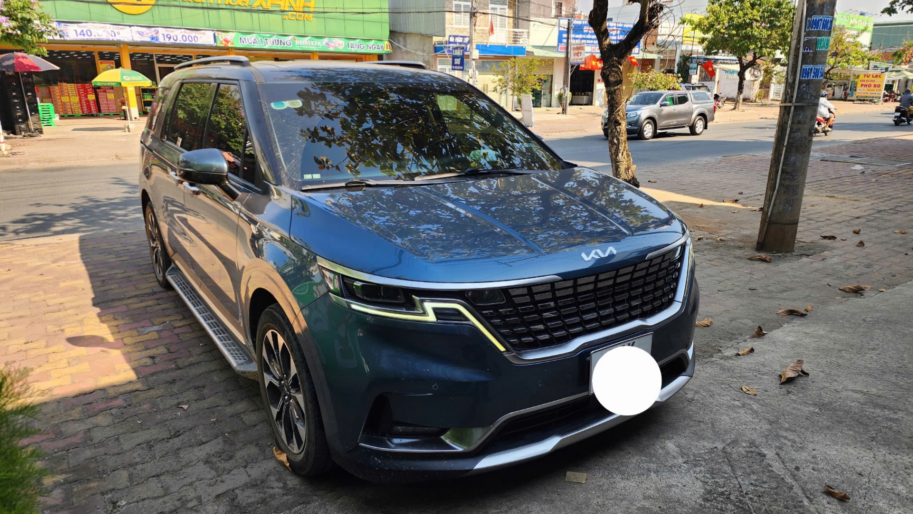 Kia Carnival Signature 2.2D 2022 - Ngoại thất 3