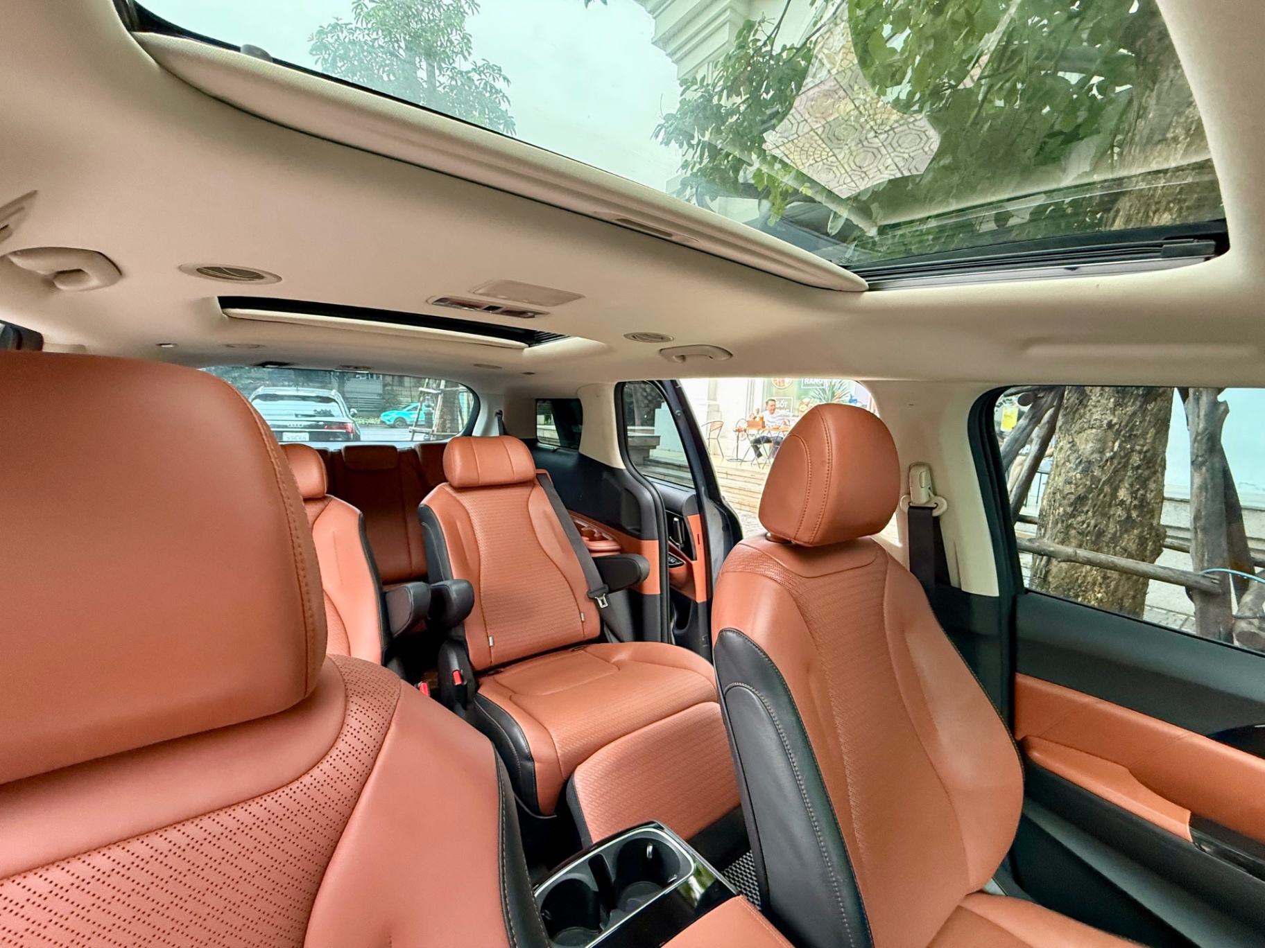 Kia Carnival Signature 2.2D 2022 - Nội thất 3