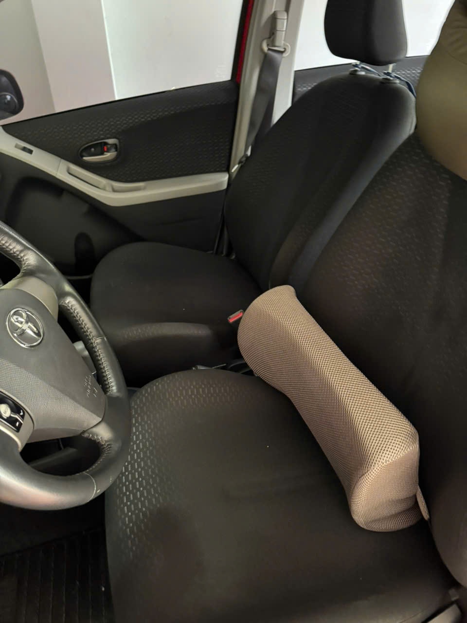 Toyota Yaris 1.3 AT 2009 - Nội thất 2