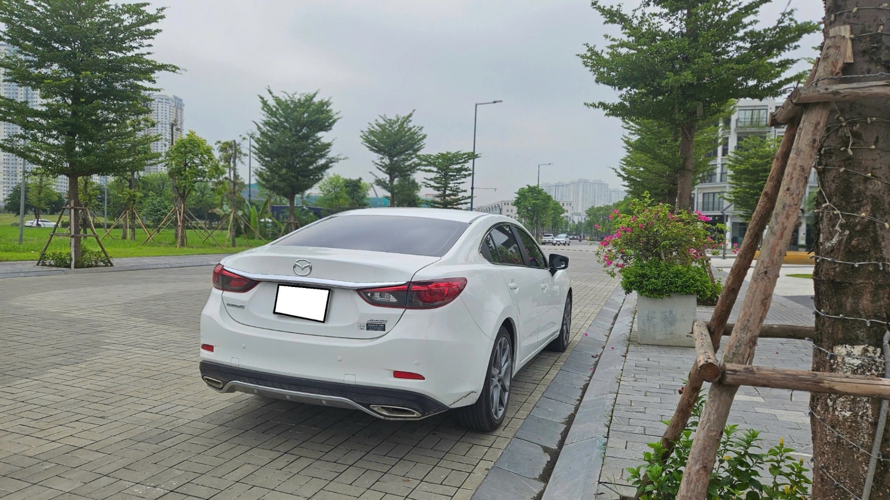 Mazda 6 2.0L Premium 2017 - Ngoại thất 3