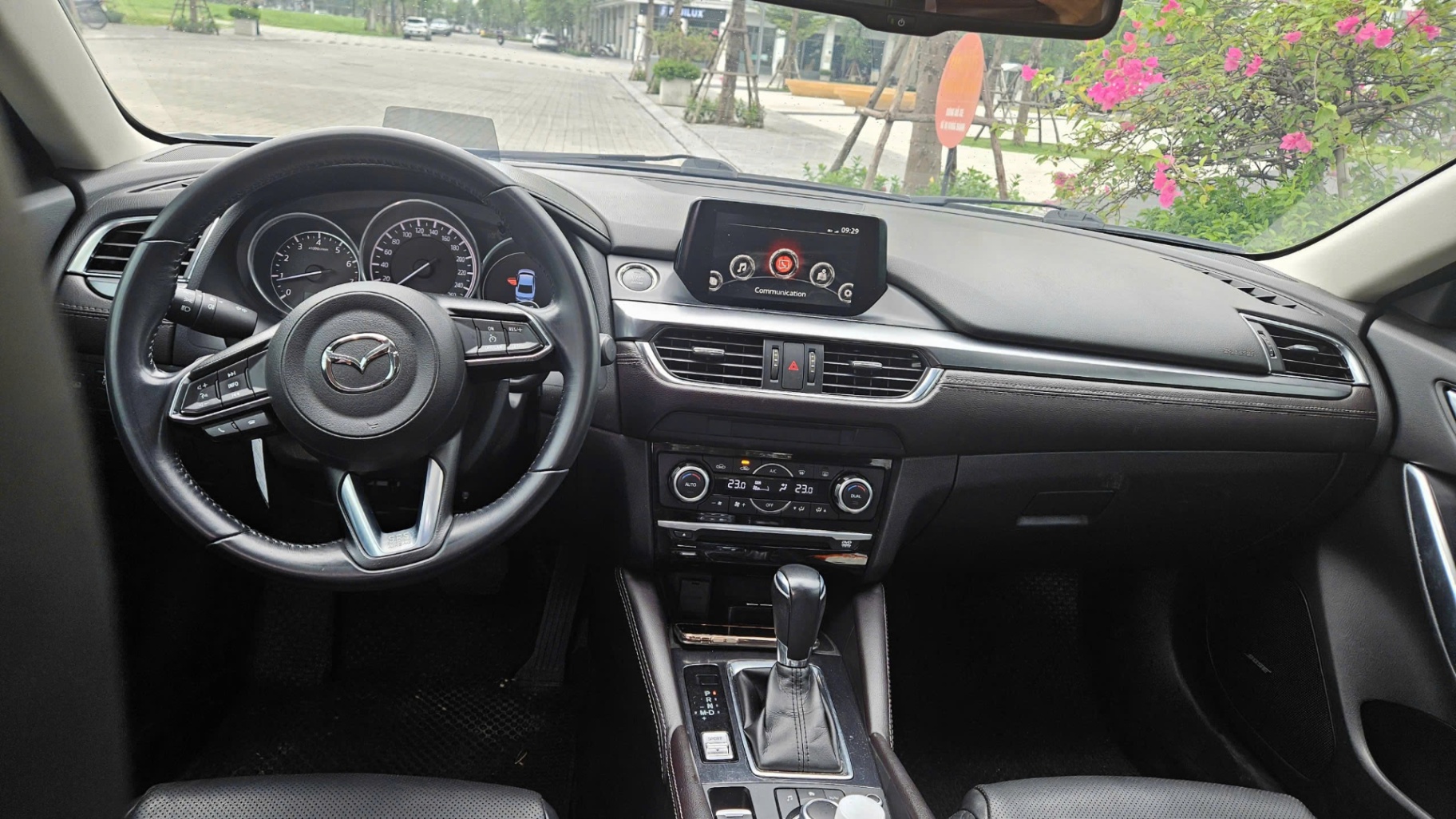 Mazda 6 2.0L Premium 2017 - Nội thất 1