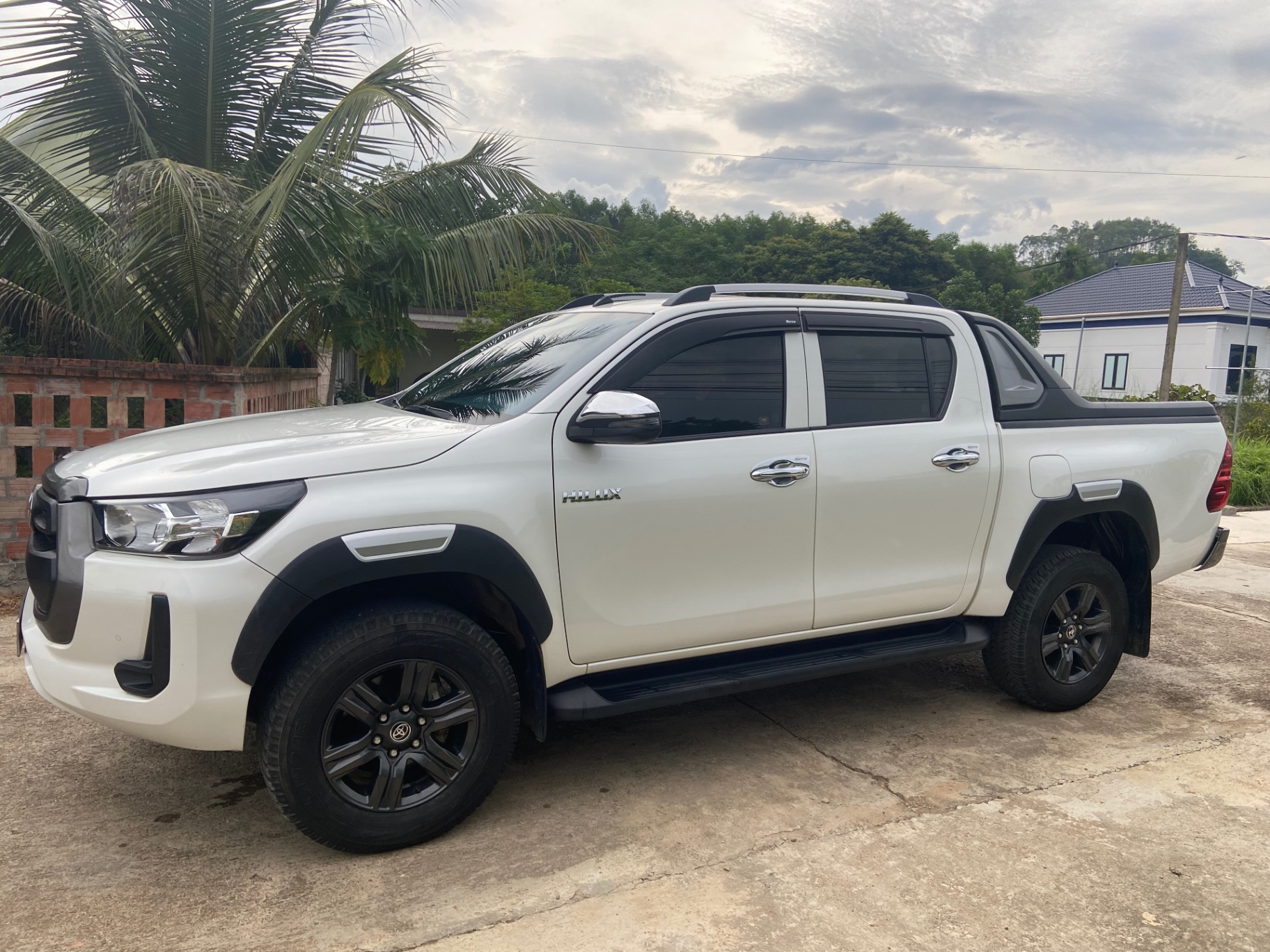 Toyota Hilux 2.4L 4x2 AT 2021