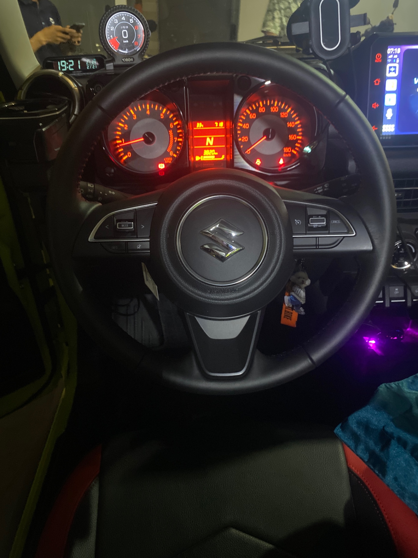 Suzuki Jimny 1.5L 4x4 AT 2024 - Nội thất 2