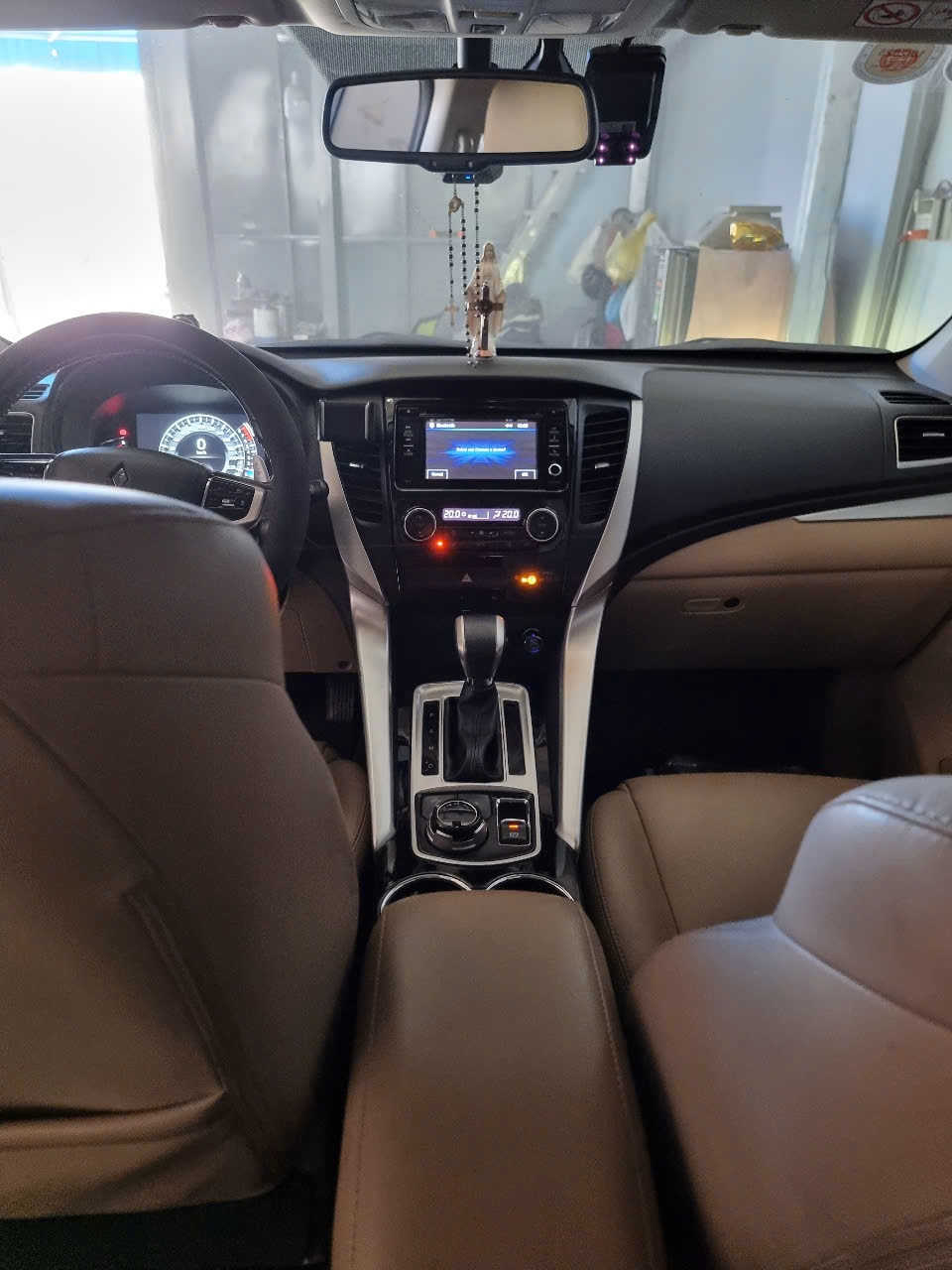 Mitsubishi Pajero sport 3.0G 4x4 AT 2017 - Nội thất 1