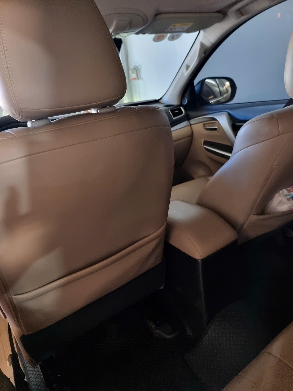 Mitsubishi Pajero sport 3.0G 4x4 AT 2017 - Nội thất 2