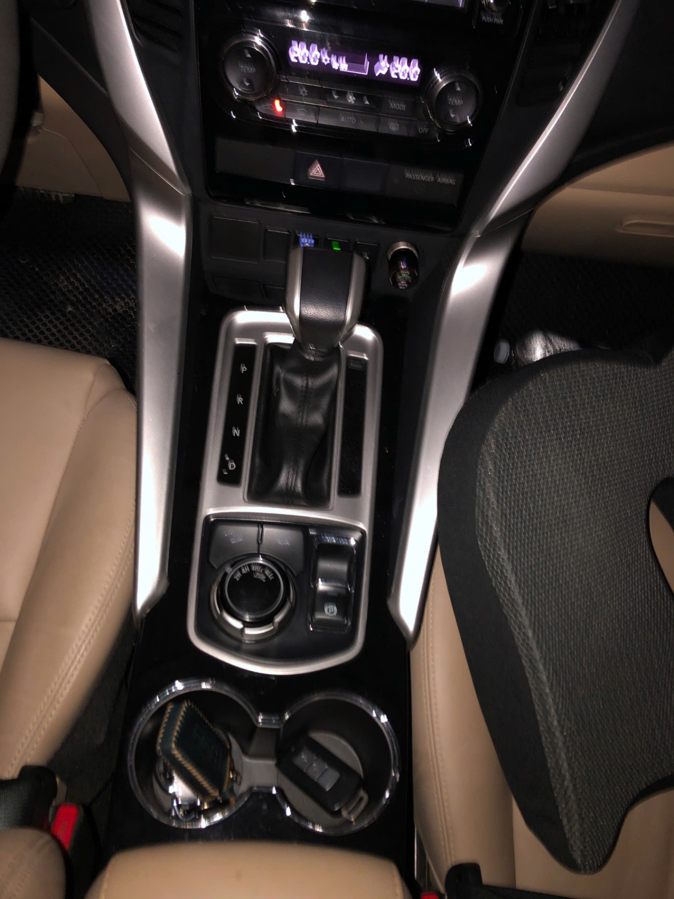 Mitsubishi Pajero sport 3.0G 4x4 AT 2017 - Nội thất 3