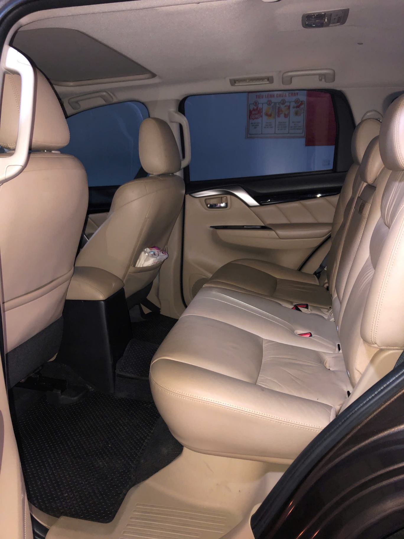 Mitsubishi Pajero sport 3.0G 4x4 AT 2017 - Nội thất 6