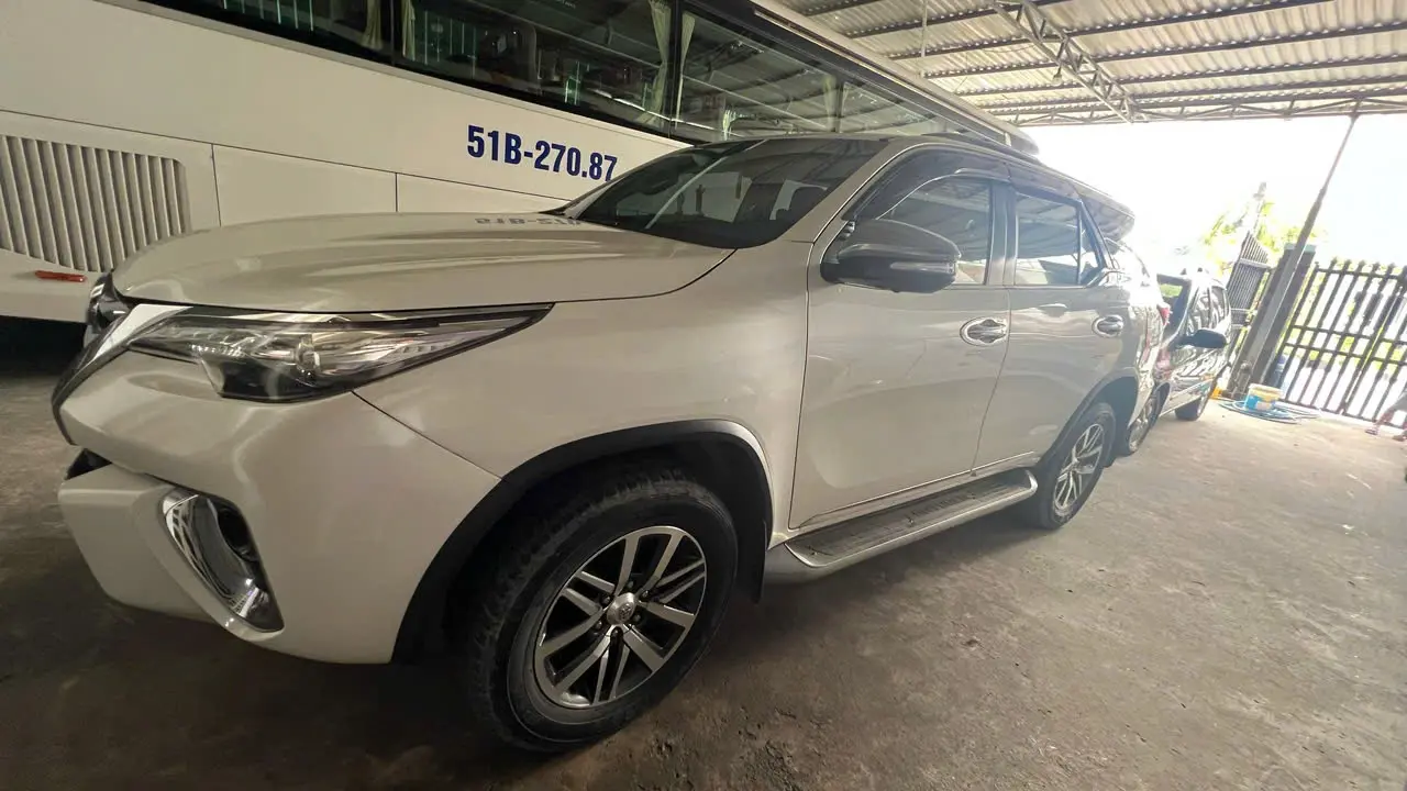 Toyota Fortuner 2.7V 4x4 AT 2017 - Ngoại thất 6