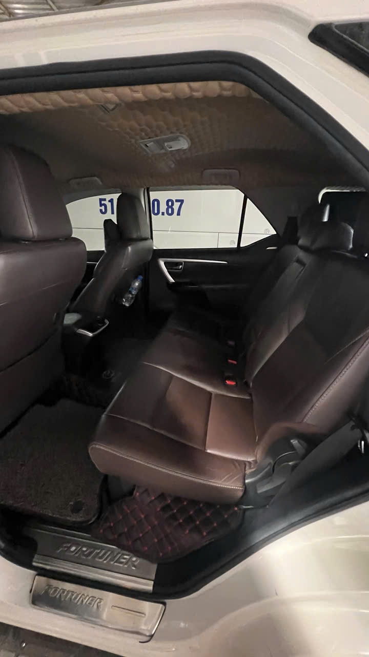 Toyota Fortuner 2.7V 4x4 AT 2017 - Nội thất 5