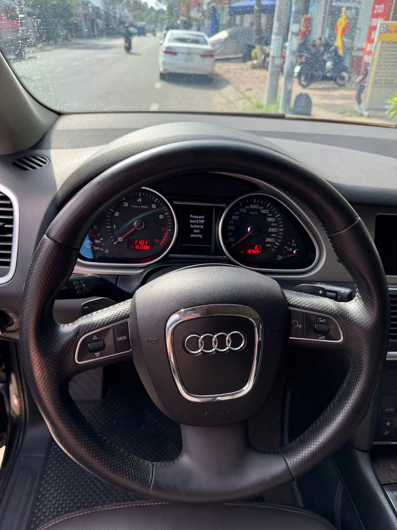 Audi Q7 3.6 AT 2010 - Nội thất 1