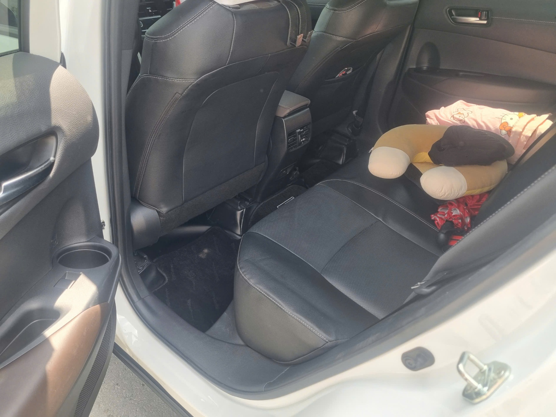 Toyota Corolla Cross 1.8V 2024 - Nội thất 2