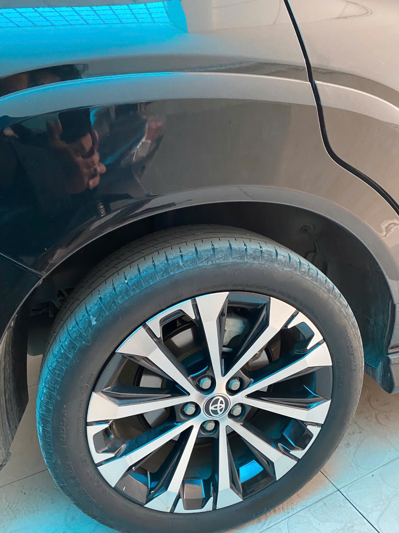 Toyota Veloz Cross Top 1.5 CVT 2022 - Ngoại thất 9