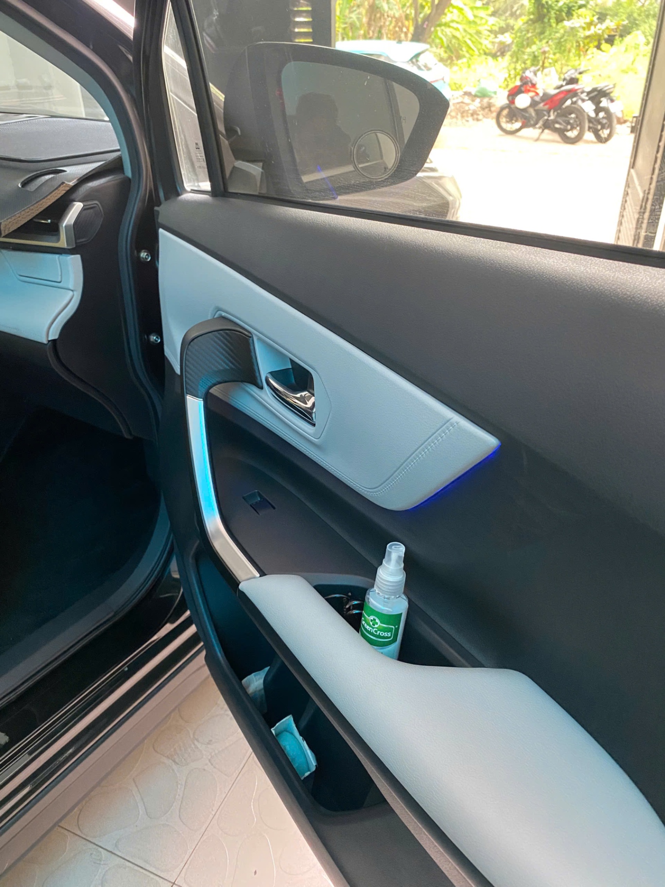 Toyota Veloz Cross Top 1.5 CVT 2022 - Nội thất 1