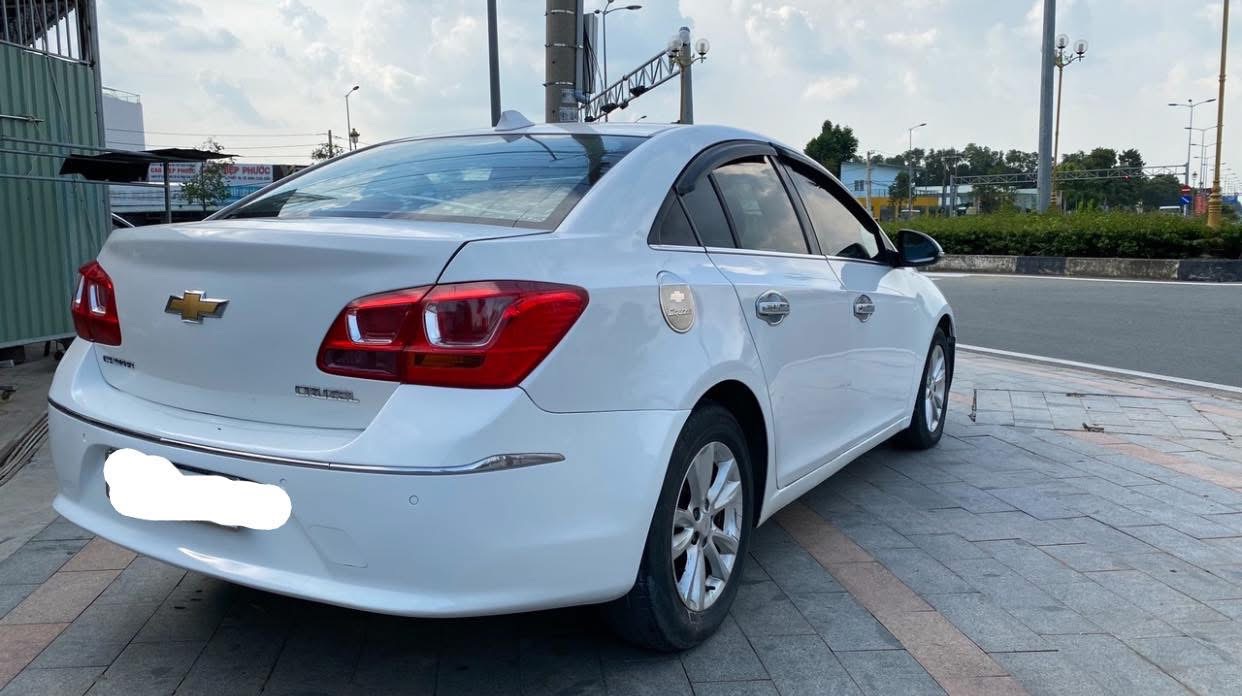 Chevrolet Cruze LT 1.6 MT 2016 - Ngoại thất 2
