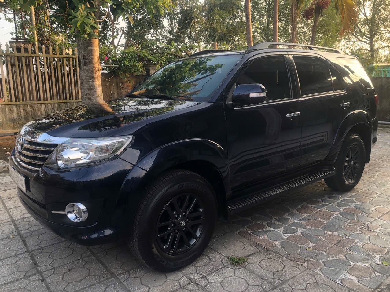 Toyota Fortuner 2.7V 4X2 AT 2016 - Ngoại thất 4