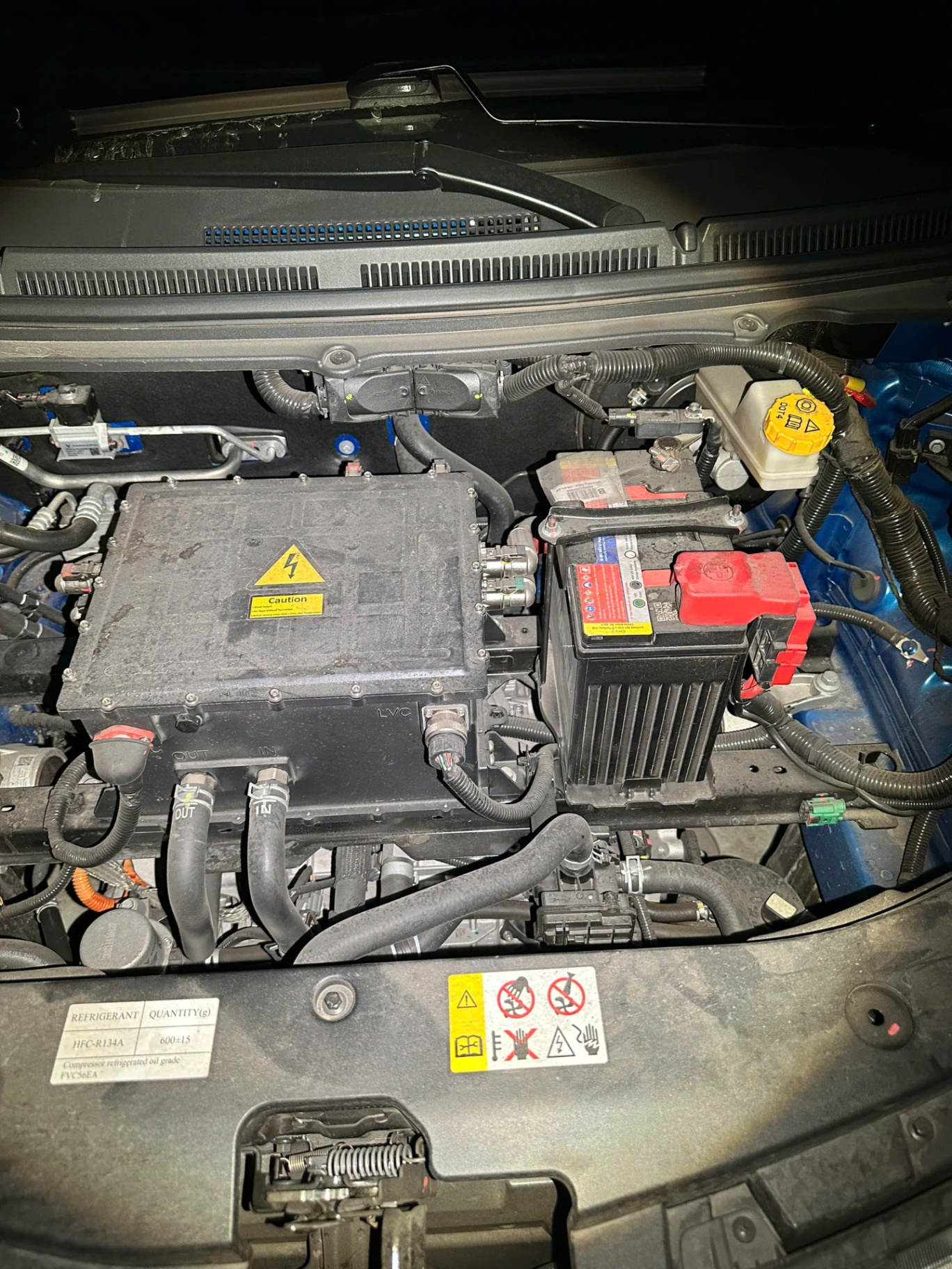 Vinfast Vf e34 AT 2022 - Khoang động cơ 2