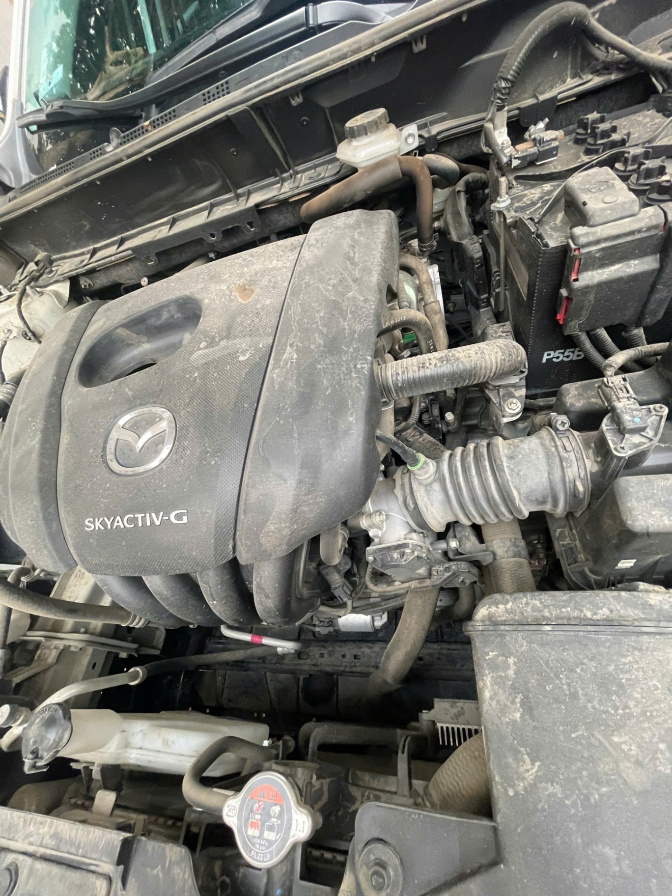 Mazda Cx3 Deluxe 1.5 AT 2023 - Khoang động cơ 2