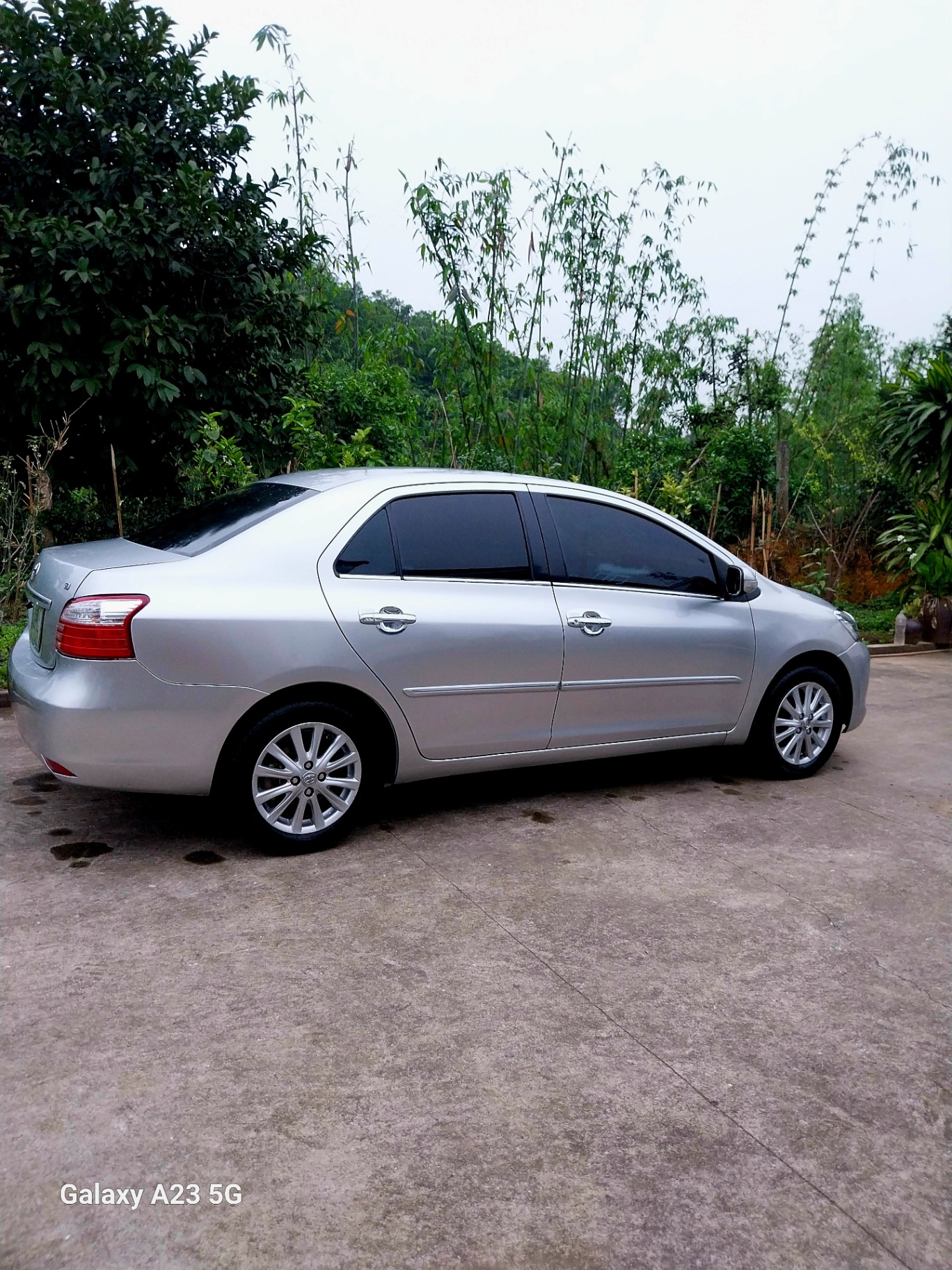 Toyota Vios 1.5G 2011 - Ngoại thất 2
