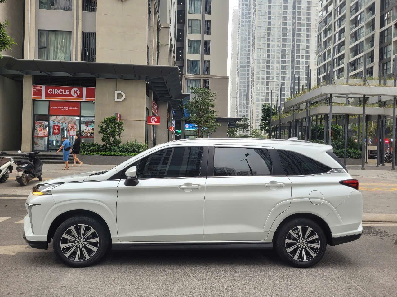 Toyota Veloz Cross 1.5 CVT 2023 - Ngoại thất 2