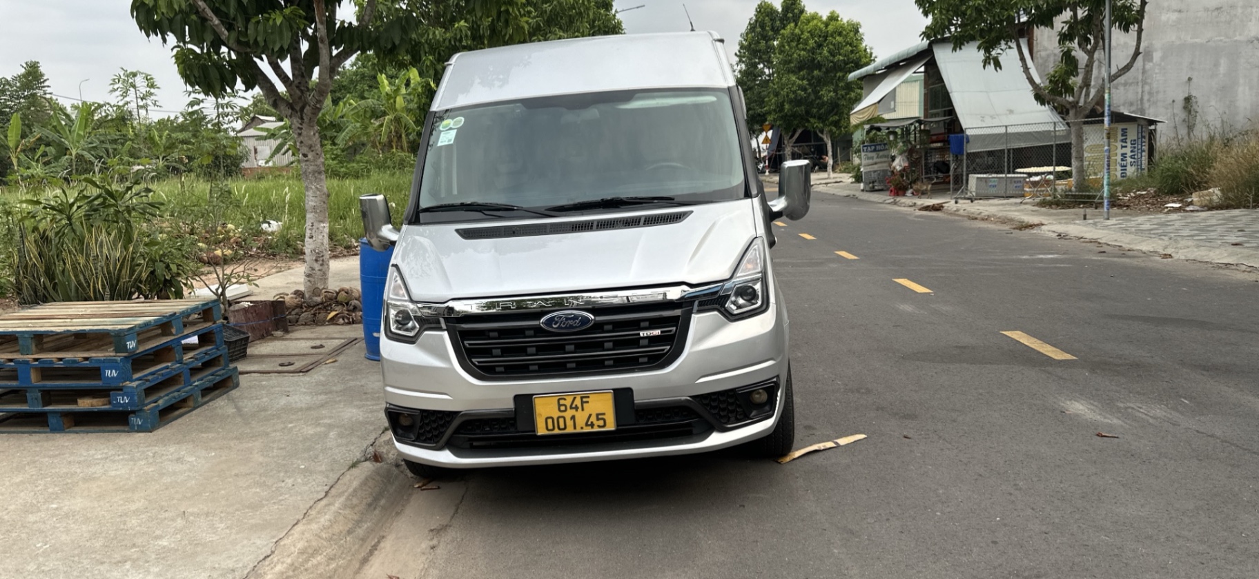 Ford Transit Tiêu chuẩn 2022