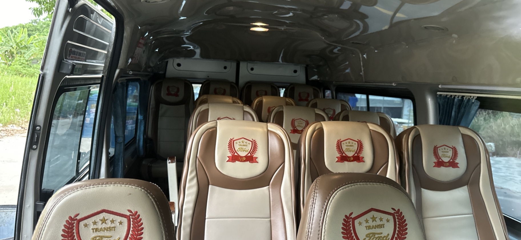 Ford Transit Tiêu chuẩn 2022 - Nội thất 1