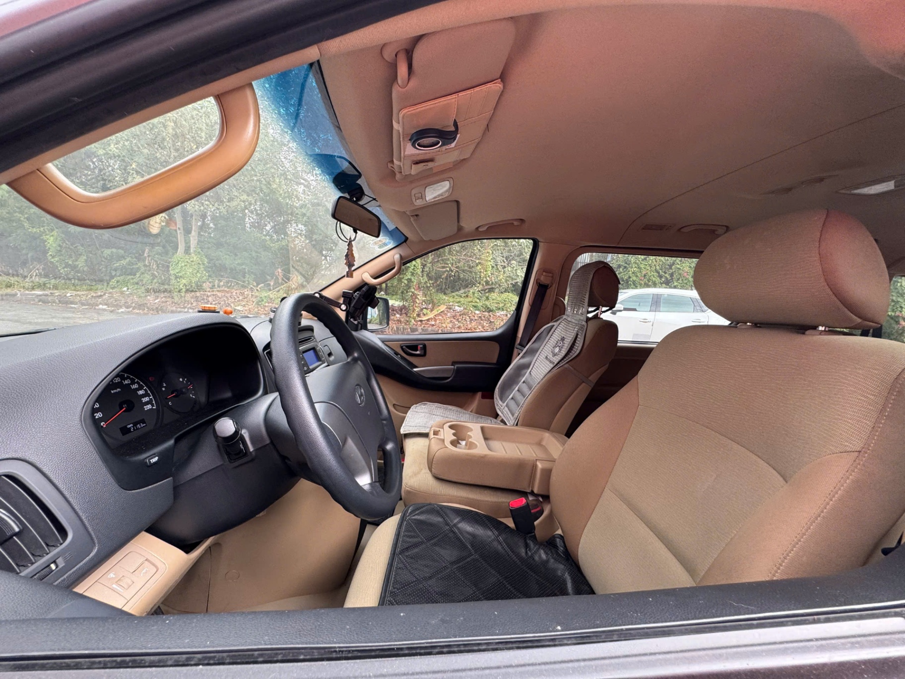 Hyundai Grand starex 2.5 MT 2017 - Nội thất 5