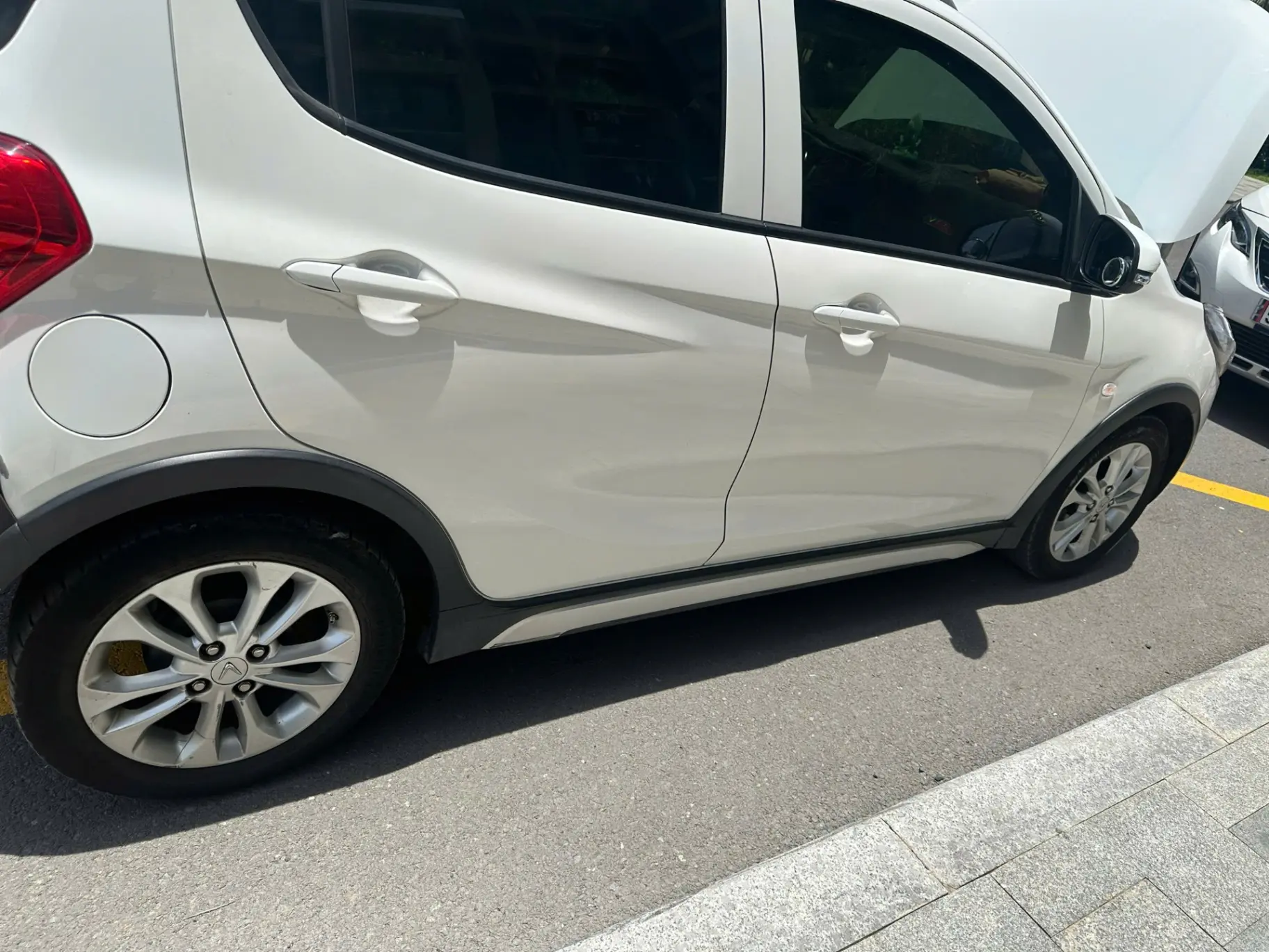 Vinfast Fadil Tiêu chuẩn 1.4 AT 2022 - Ngoại thất 3