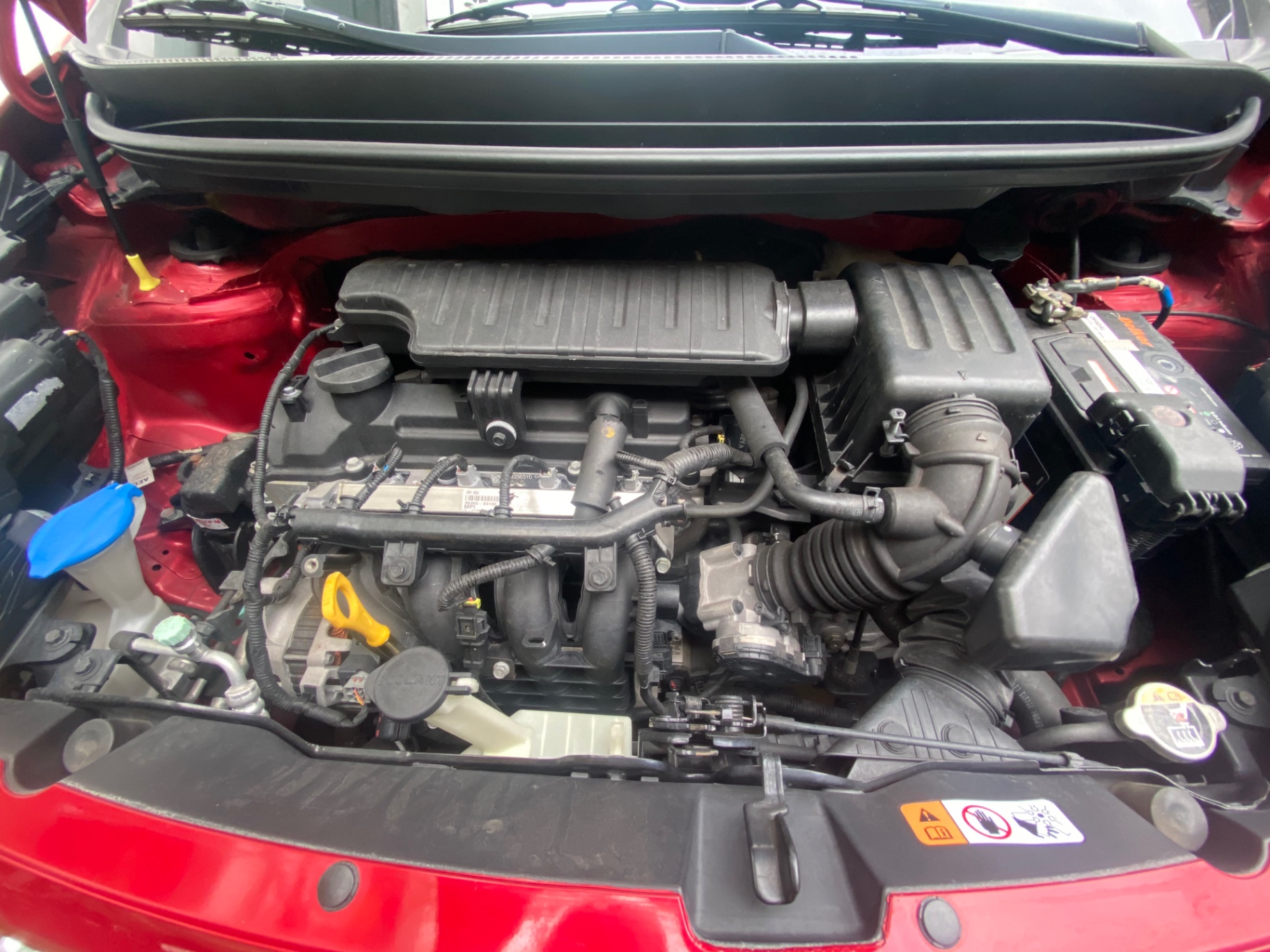 Kia Morning MT 2020 - Khoang động cơ 1