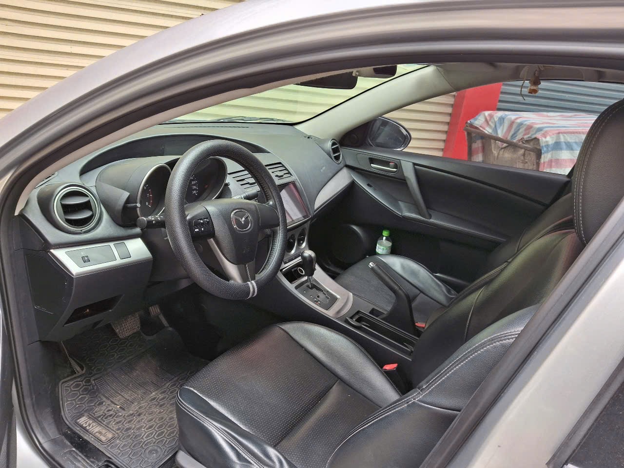 Mazda 3 1.6 AT 2010 - Nội thất 2