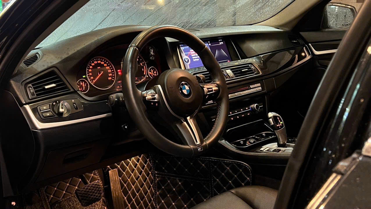 BMW 5 series 520i 2012 - Nội thất 1