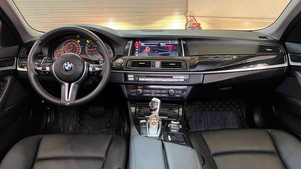BMW 5 series 520i 2012 - Nội thất 4