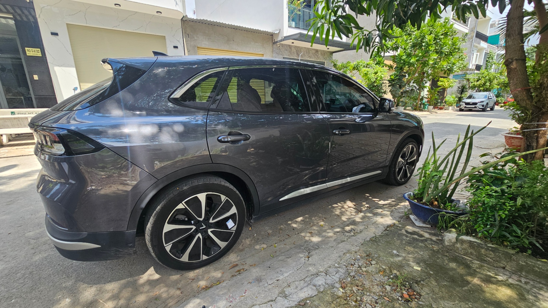 Vinfast Vf8 Plus 2023 - Ngoại thất 2