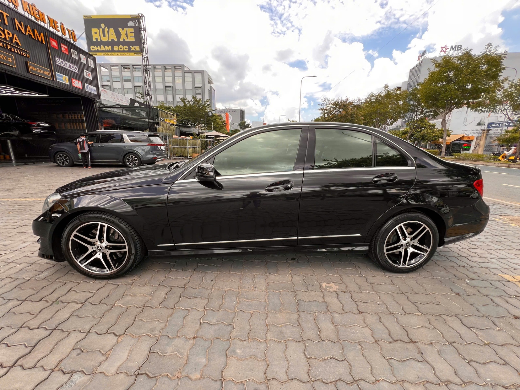 Mercedes C class C300 AMG 2012 - Ngoại thất 5