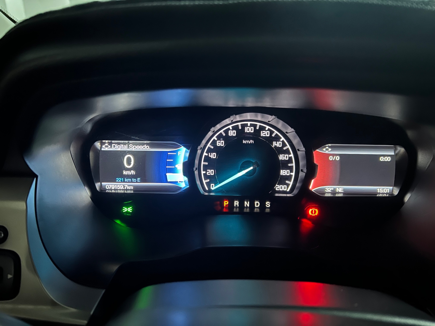 Ford Everest Trend 2.0L 4x2 AT 2019 - Nội thất 1