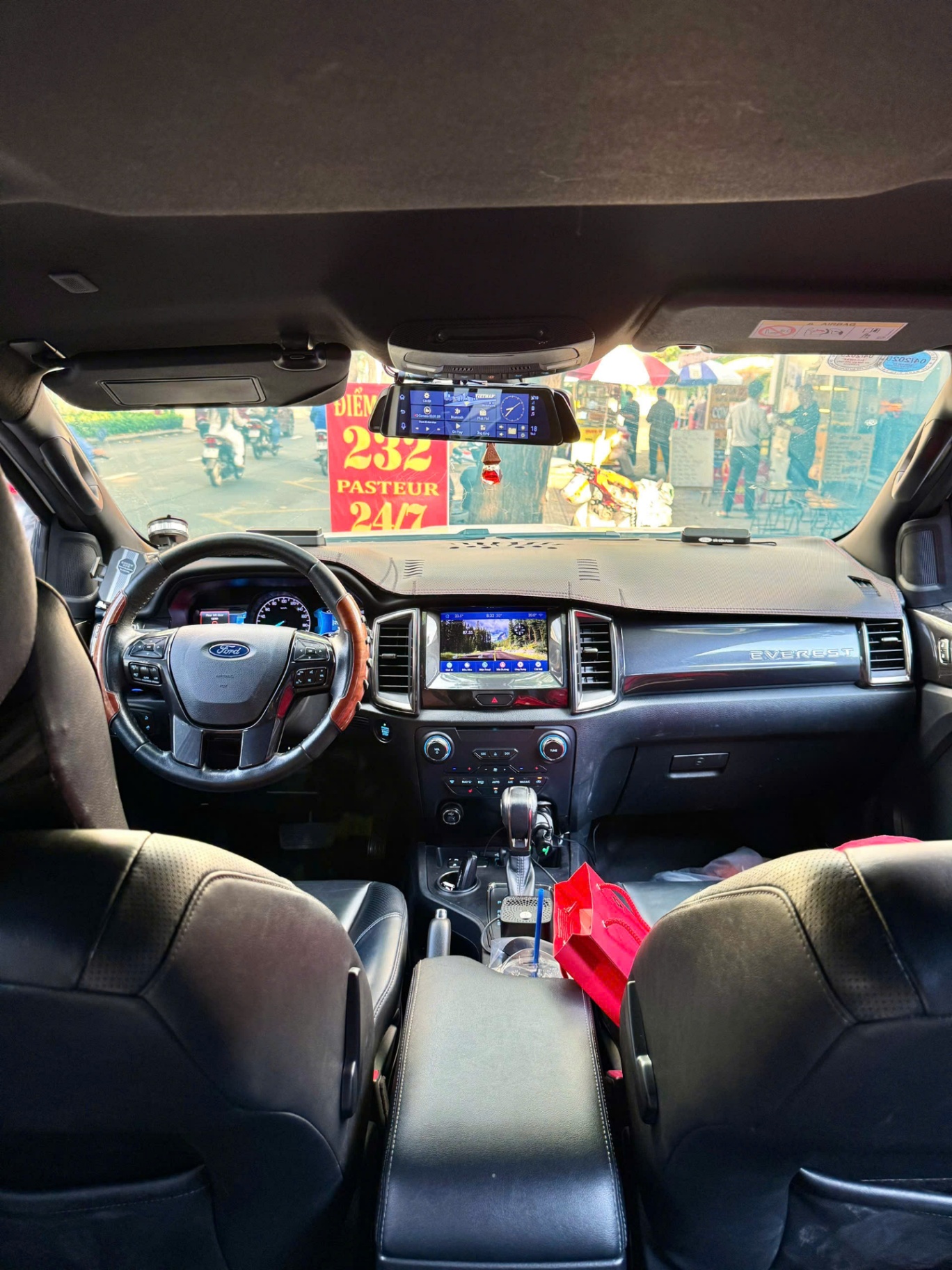 Ford Everest Titanium 2.0L 4x2 AT 2020 - Nội thất 4