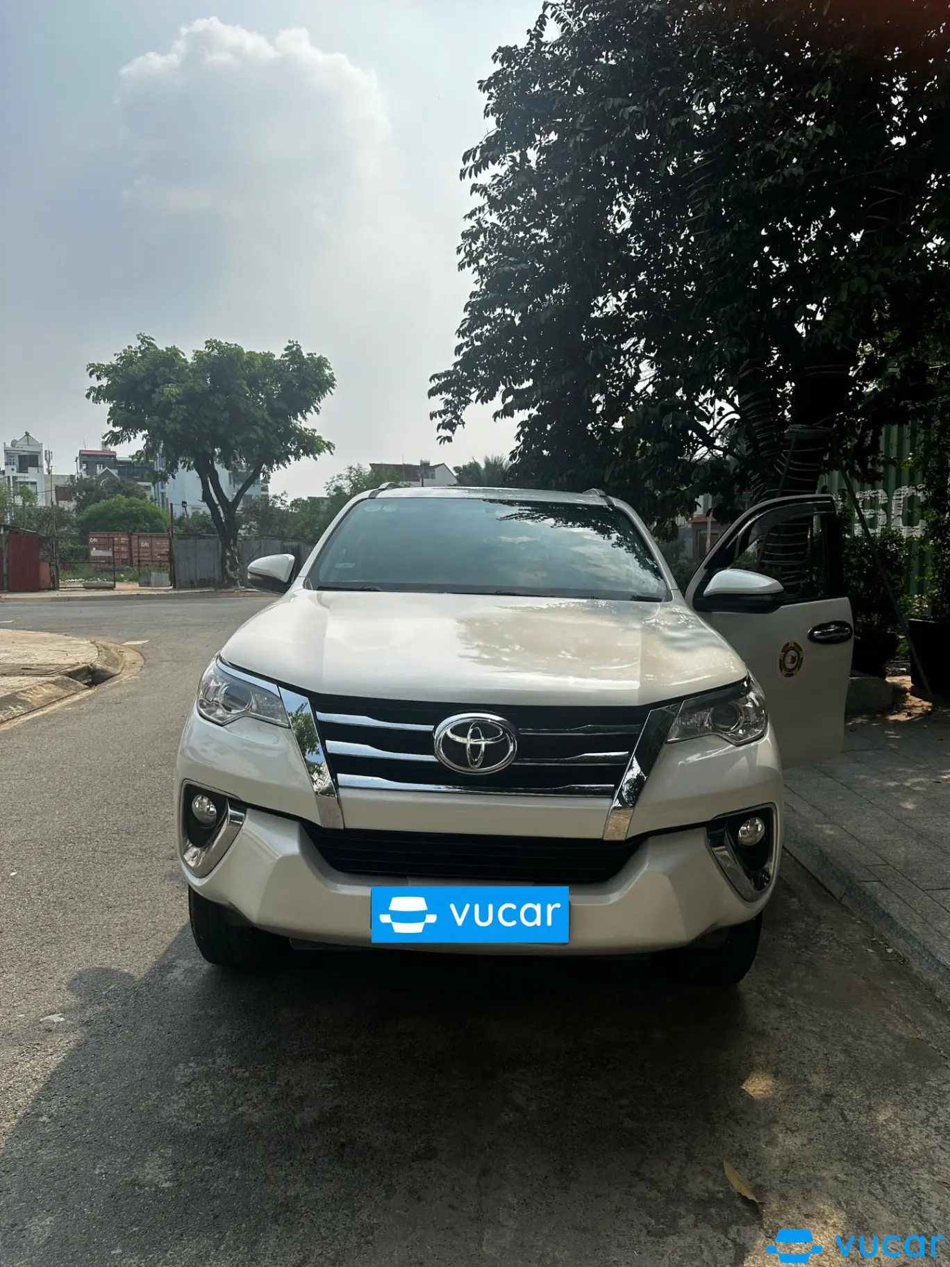 Toyota Fortuner 2.7V 4x2 AT 2019