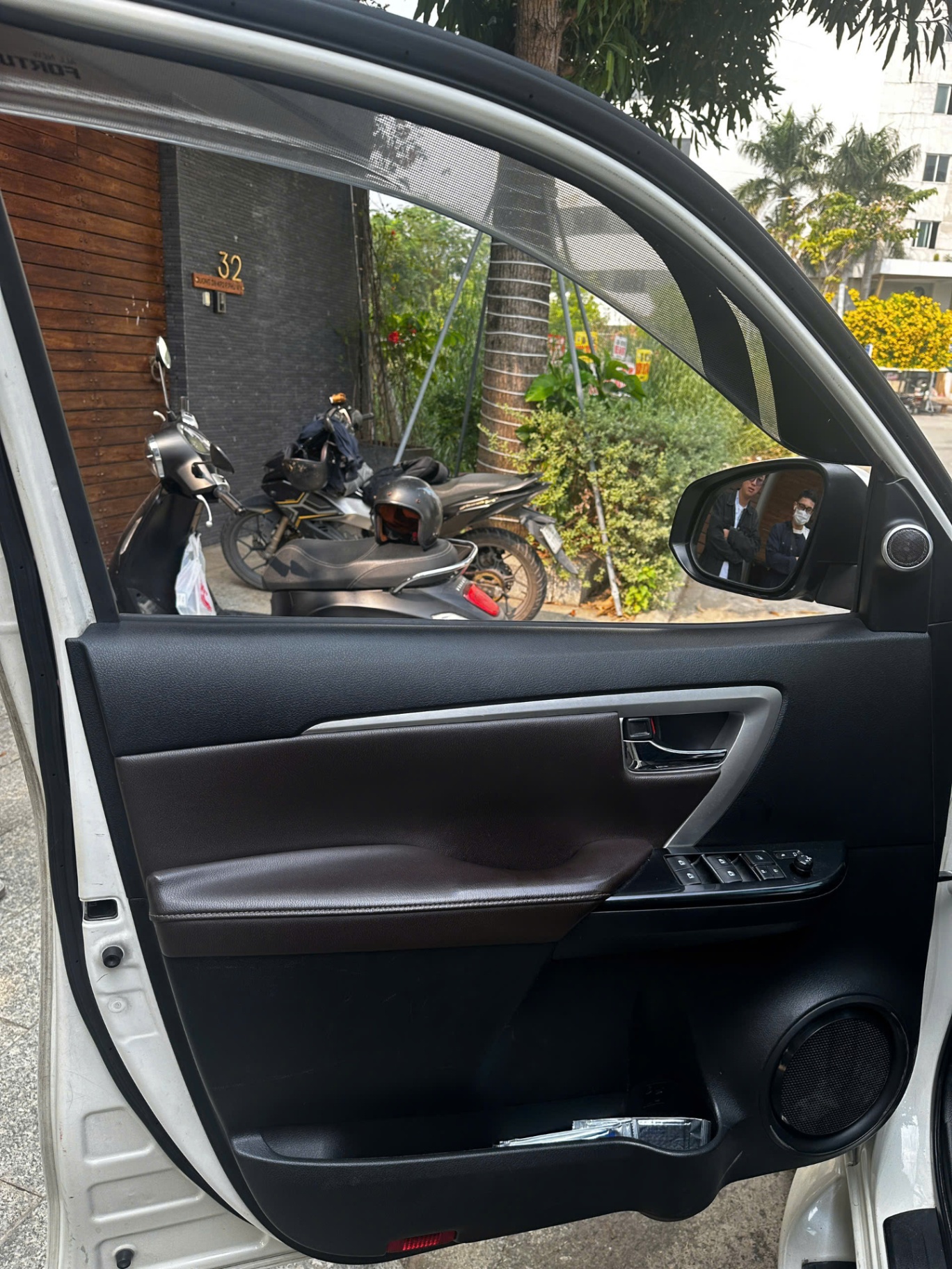 Toyota Fortuner 2.7V 4x2 AT 2019 - Nội thất 7