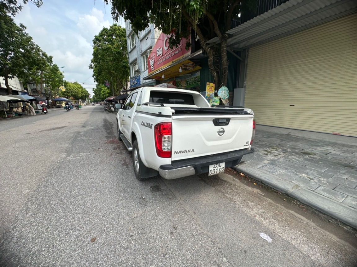 Nissan Navara EL 2.5 AT 2WD 2017 - Ngoại thất 4