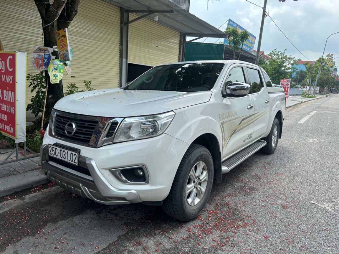 Nissan Navara EL 2.5 AT 2WD 2017 - Ngoại thất 3