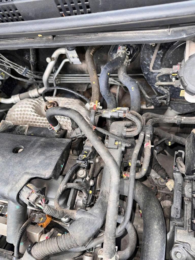 Hyundai Accent 1.4 MT 2021 - Khoang động cơ 3
