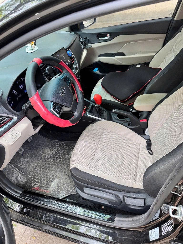 Hyundai Accent 1.4 MT 2021 - Nội thất 4