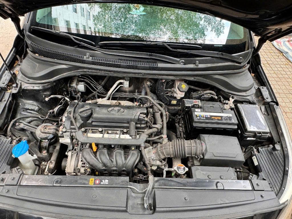Hyundai Accent 1.4 MT 2021 - Khoang động cơ 18